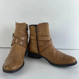 Brown tan genuine leather eyelet buckle low heel round toe  ankle bootie sz 36